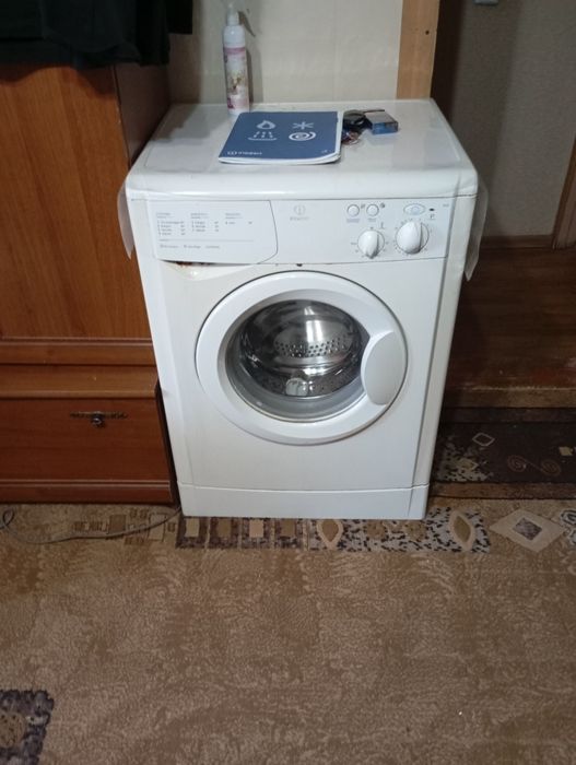 Стиральная машина indesit б/у