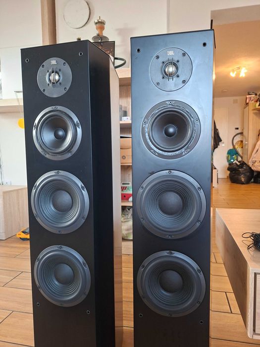 Мощна аудио система: Тонколони JBL XTi 80 + Мрежов 7.2 Ресийвър Yamaha RX-V679 (Wi-Fi, 4K, Bluetooth)