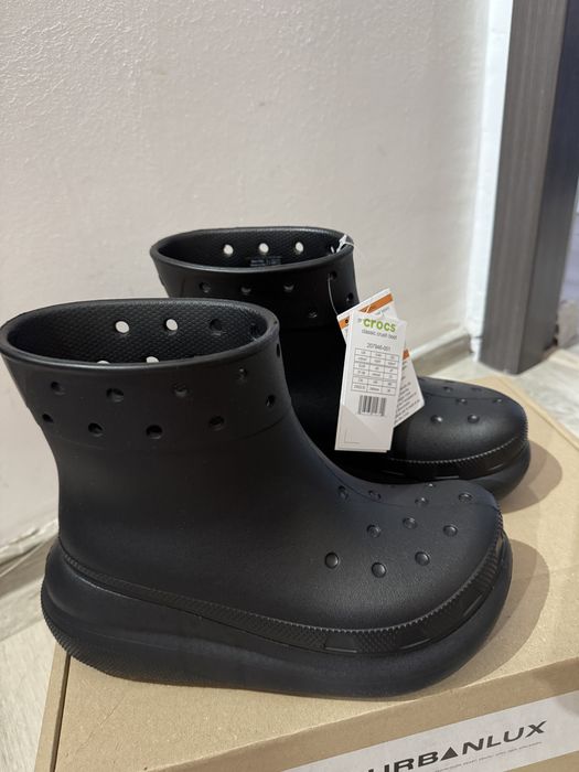 Crocs crush boot