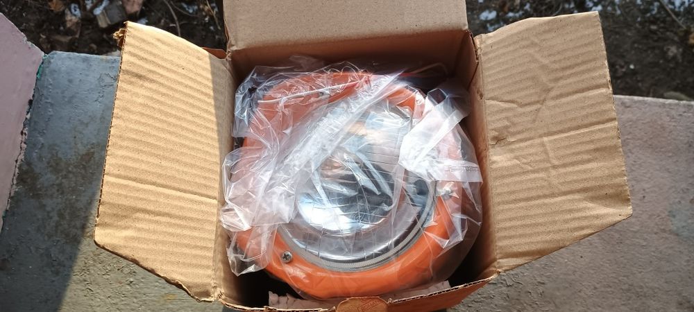 Faruri + suporți UTB 650 – set complet