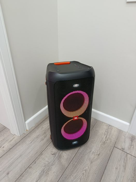 Продам смартфон  JBL party