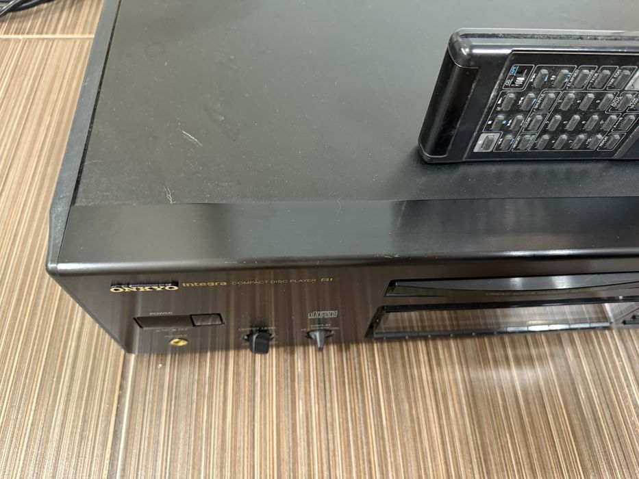 Onkyo DX-6850 Качествен Player