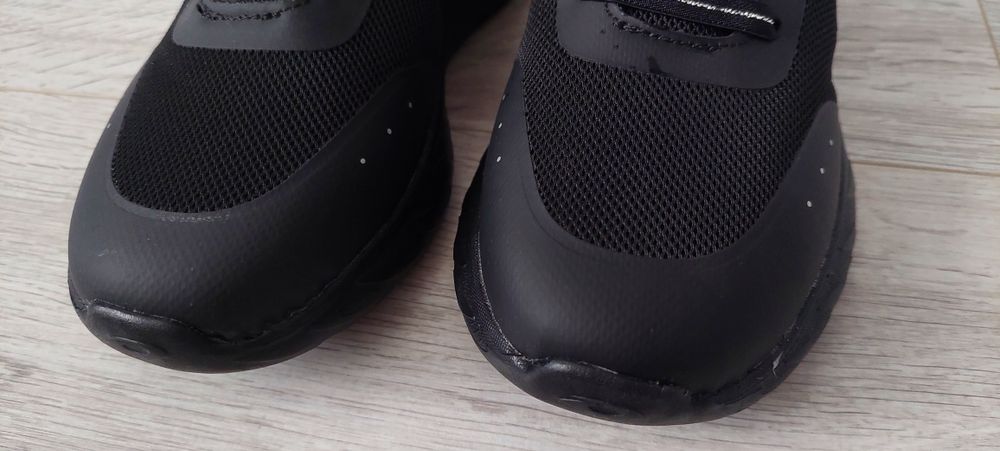 Кроссовки 33-34 размер новые