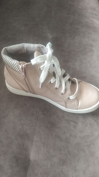 Кожени кецове 38номер-бледорозови