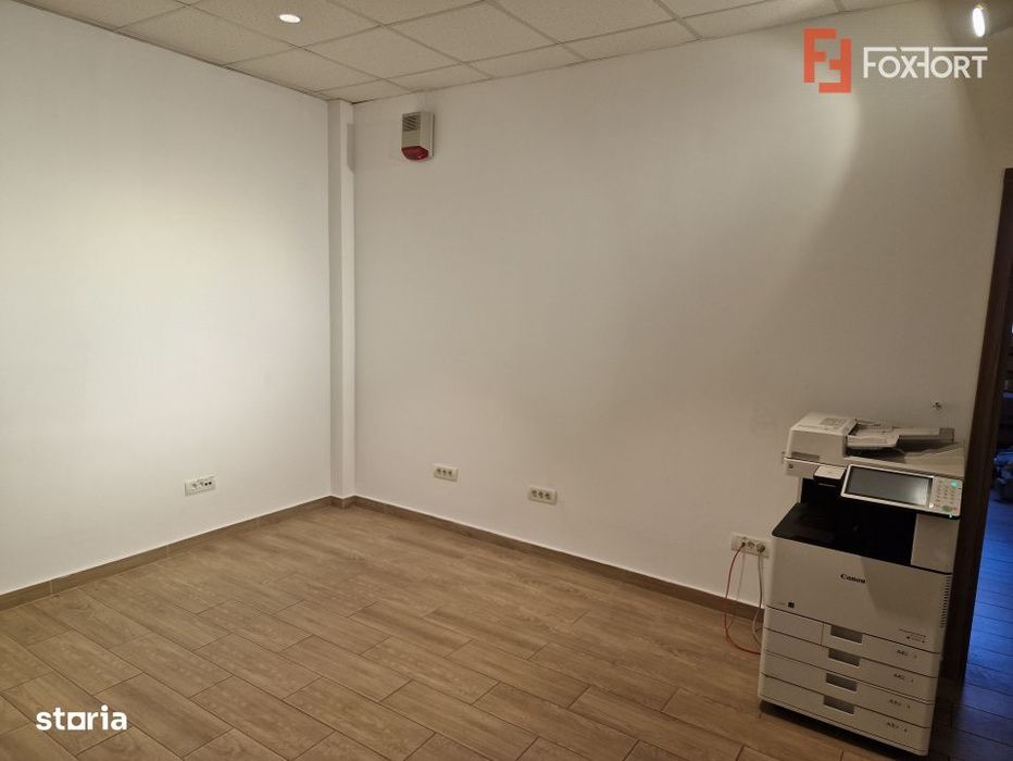 Spatiu comercial cu 16 incaperi - zona Mehala