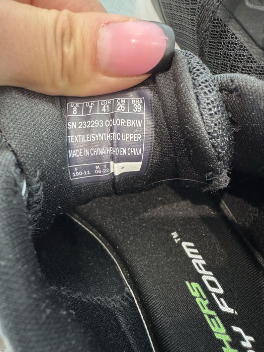 Нови обувки скечерс