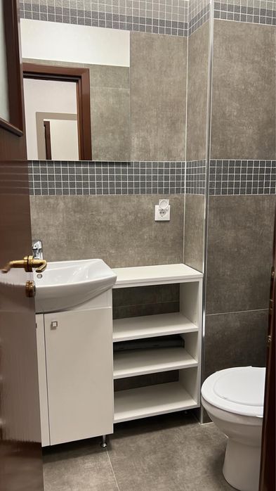 Inchiriez apartament 3 camere