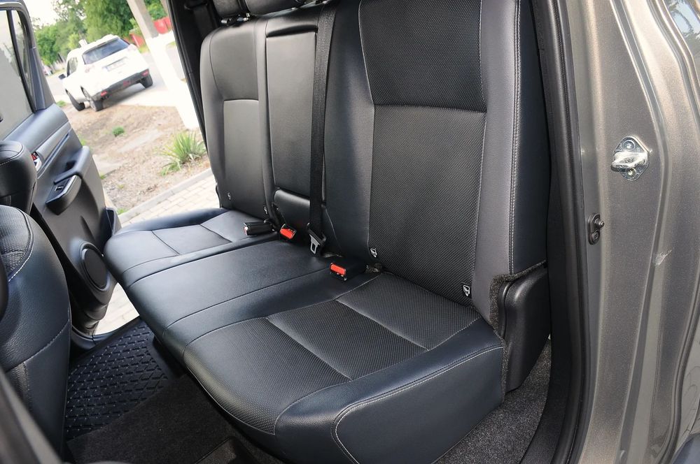 Toyota Hilux DoubleCab 2021 2.8D 204 CP Clima Piele Navi Camera, 60.000 km/Garantie