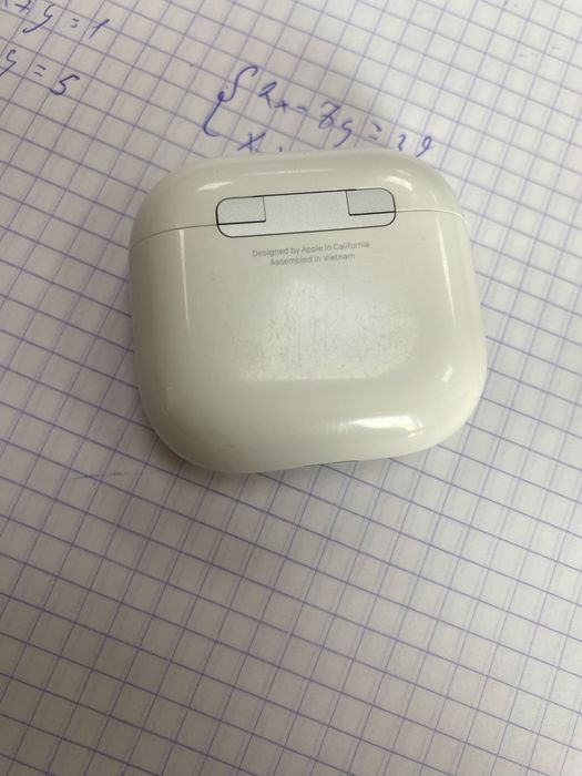 Airpods 4  aplle