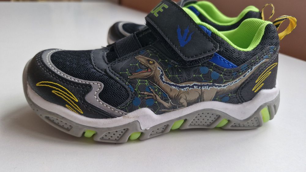 Нови маратонки за момче на Джурасик парк 30 номер