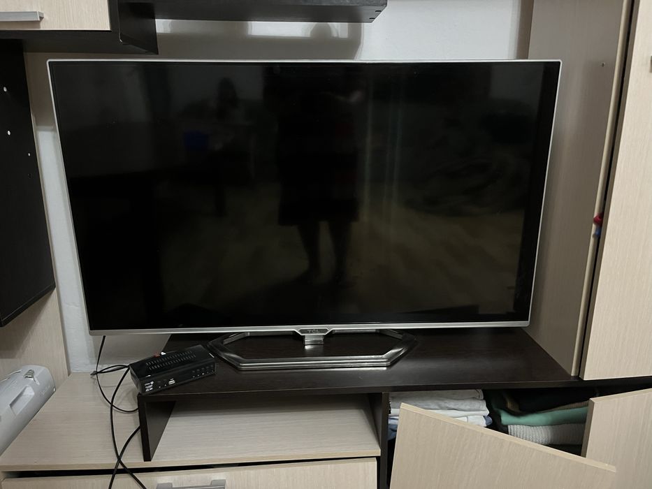 Телевизор TCL с кабелем 50000 робочи