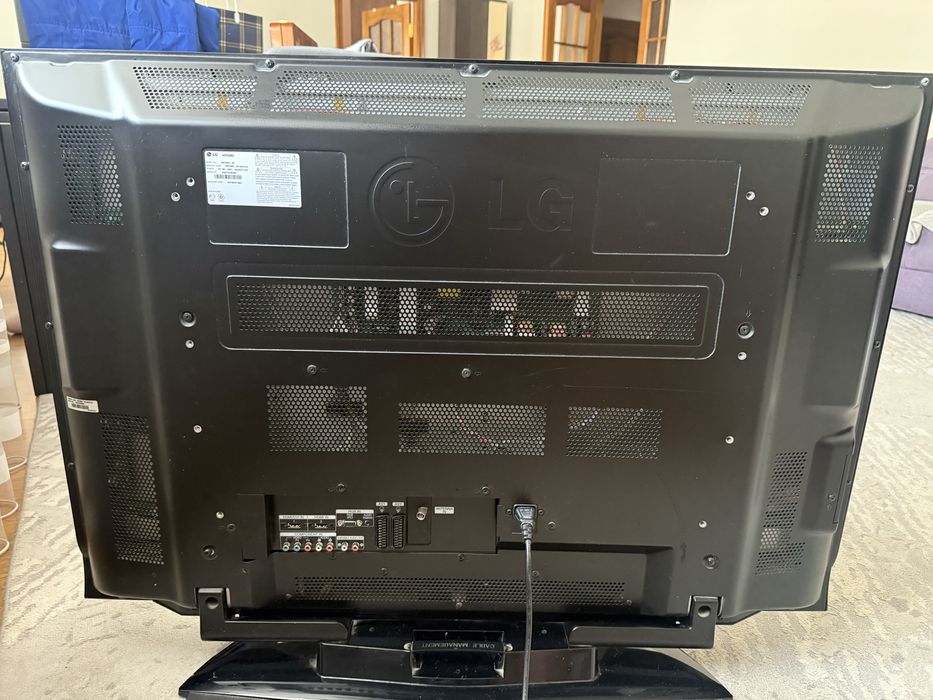 Телевизор LG 42PC5RV, 42”