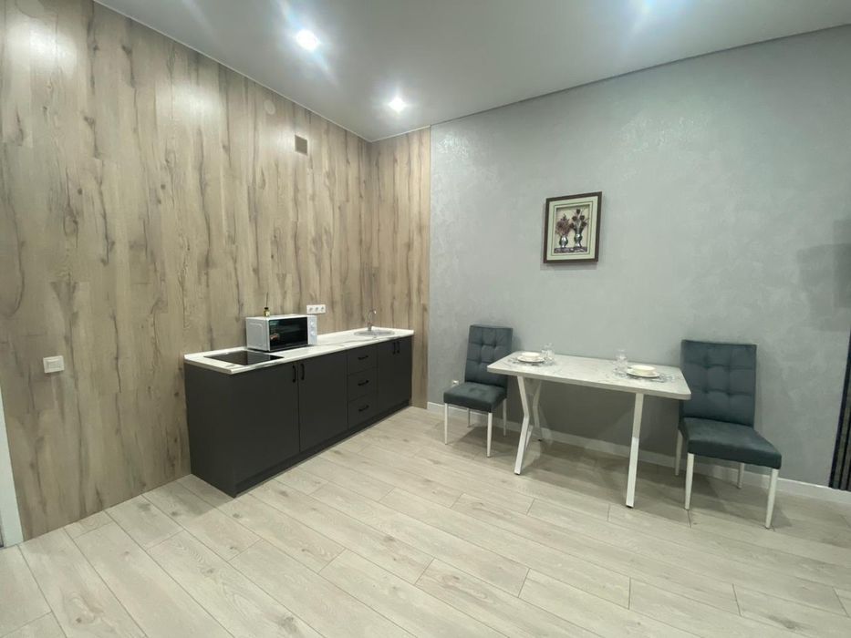 Сдам посуточно 1 комн ЖК Космос