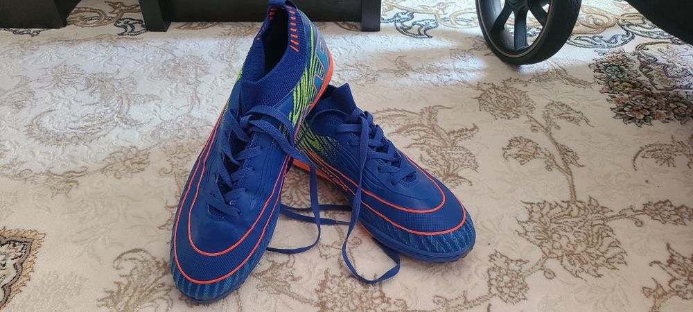 Сороконожка фудбольная