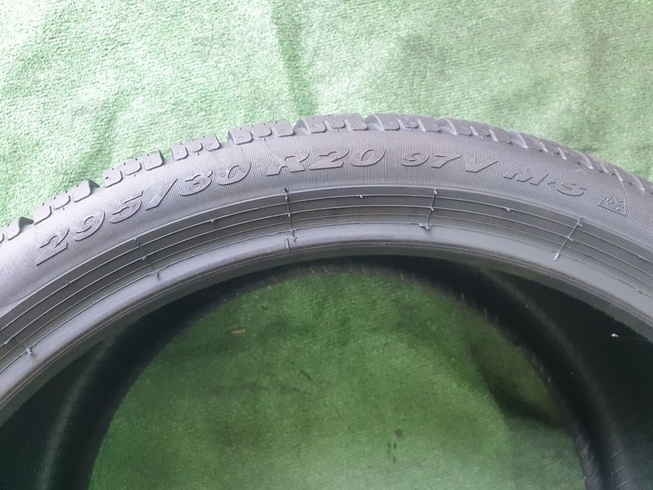 295 30 20 m+s pirelli