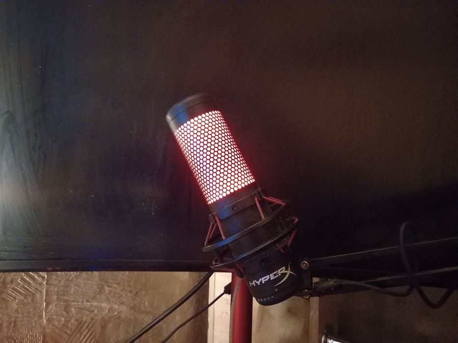 Микрофон HyperX Quadcast
