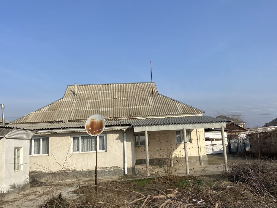 Үй сатылады Мырзакентте.