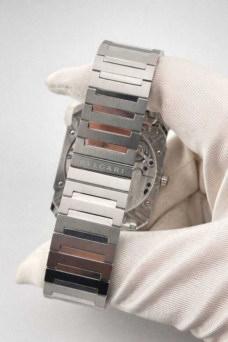 Часы Bvlgari Octo