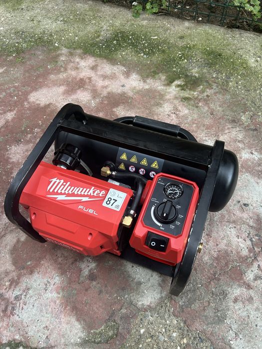 Compresor pe acumulator Milwaukee M18 FAC
