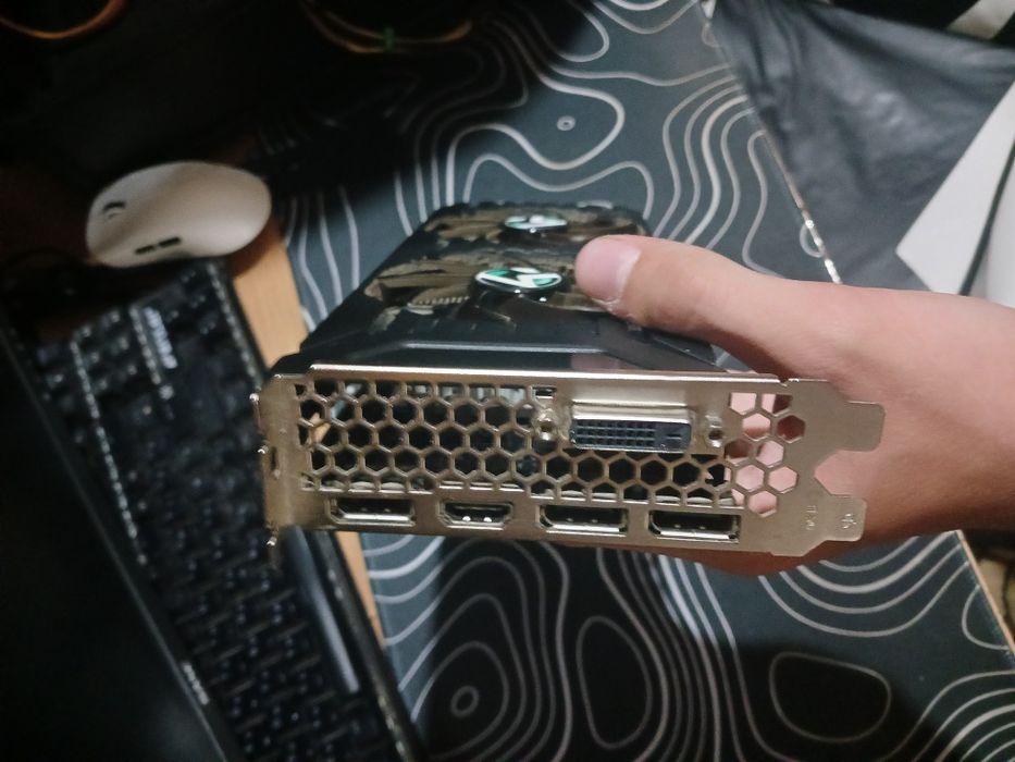 Видеокарта 1060 на 3 гб