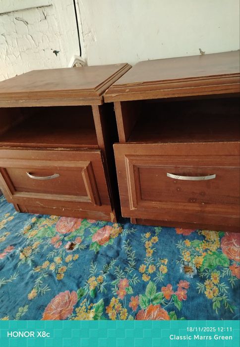 Шкаф трюмо диван тумбочка хаммаси сотилади бир ярким милион минг кели