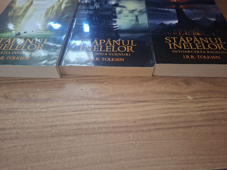 Stăpânul Inelelor de J.R.R.Tolkien toate volumele