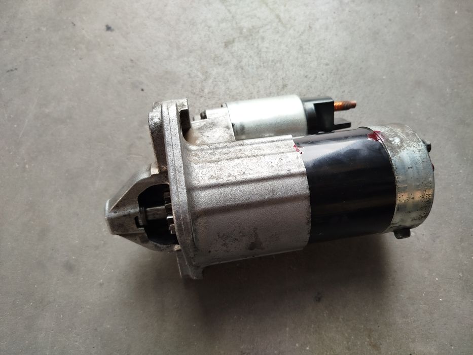 Стартер рециклиран Mitsubishi M000T 87881