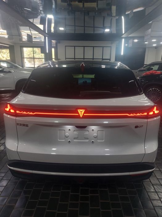 Deepal s07 230 Ultra (XTR auto salon)