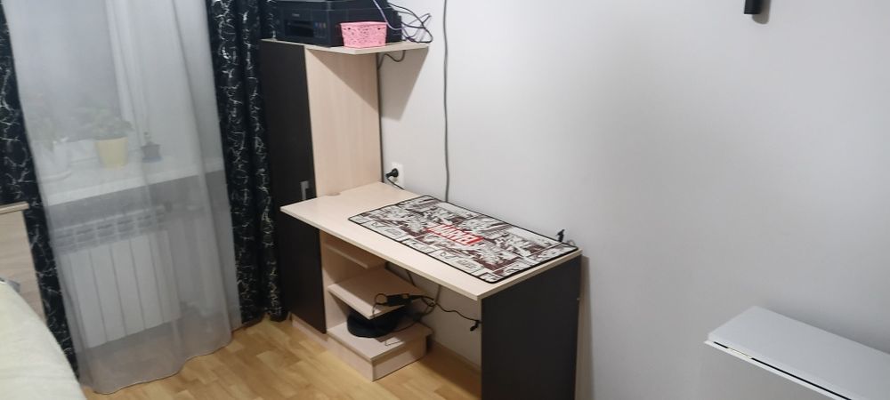 Стол с шкафчиком