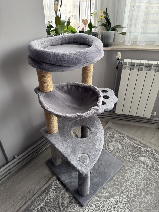 Stativ pentru pisici