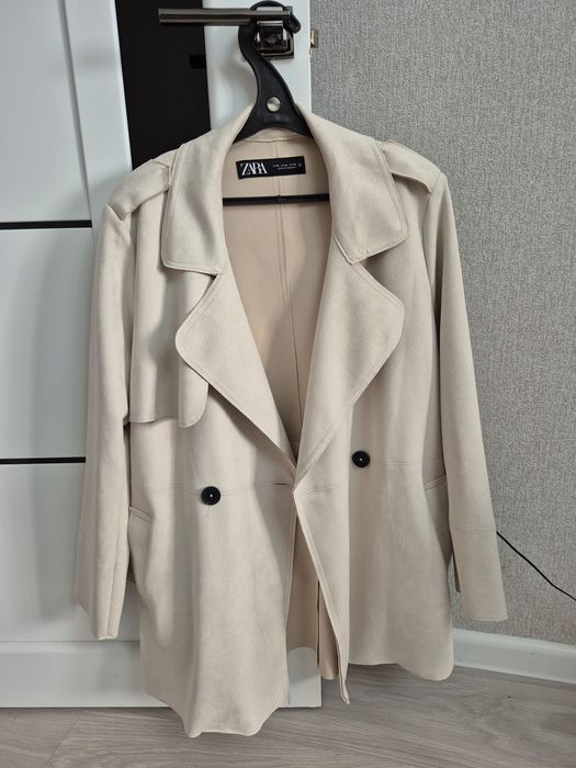 Легкая куртка Зара