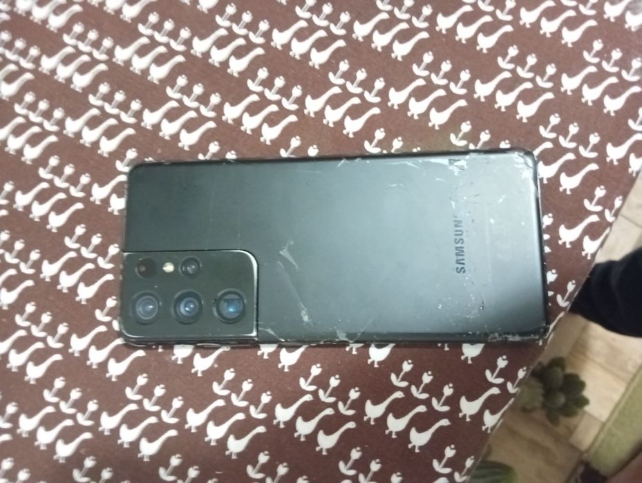 Vând S21 ultra defect