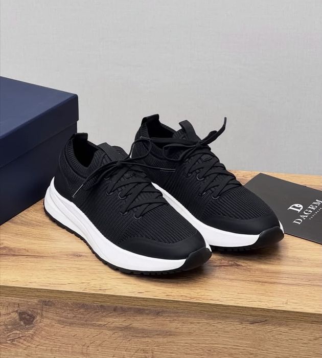 Продам кроссовки