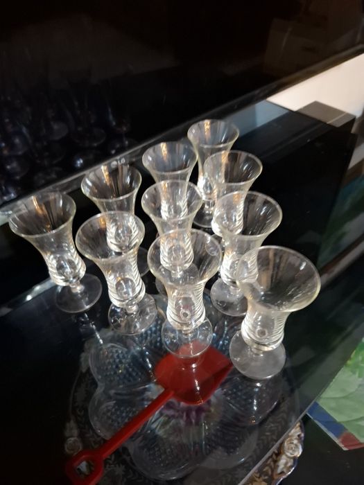 Набор рюмочек, рюмок.