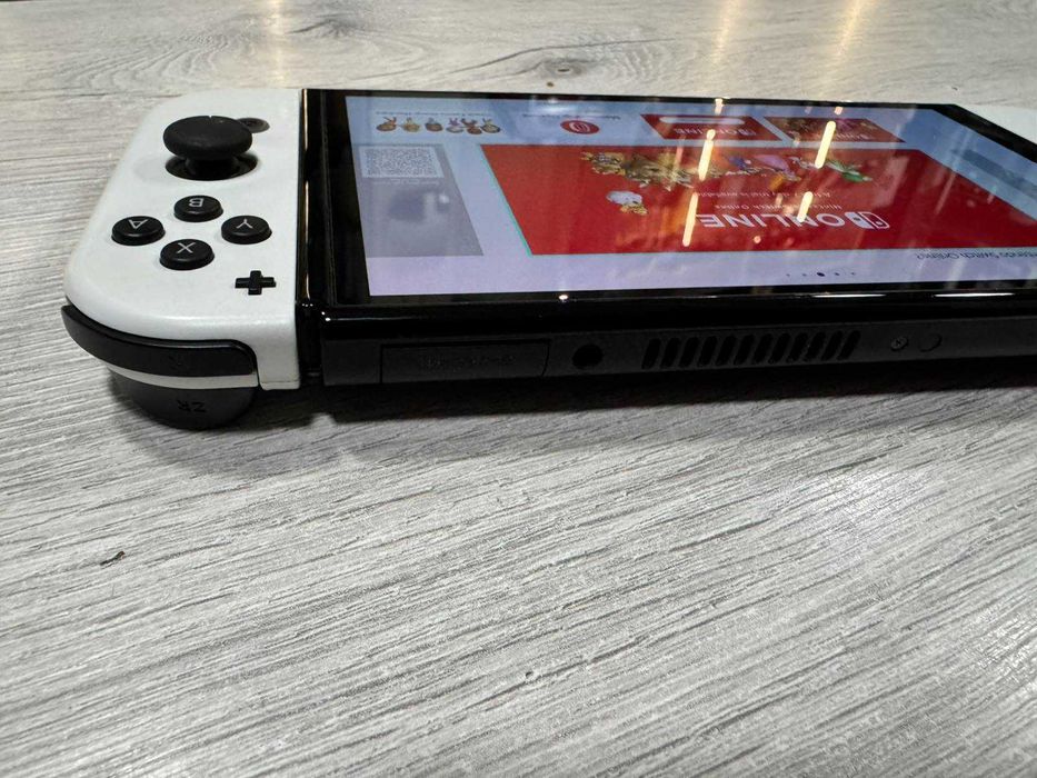 Nintendo Switch OLED Model