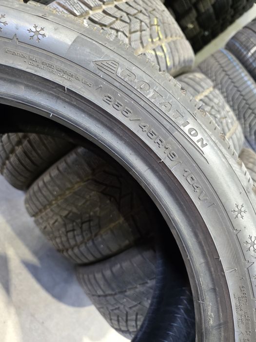 255/45/19 DUNLOP 4бр