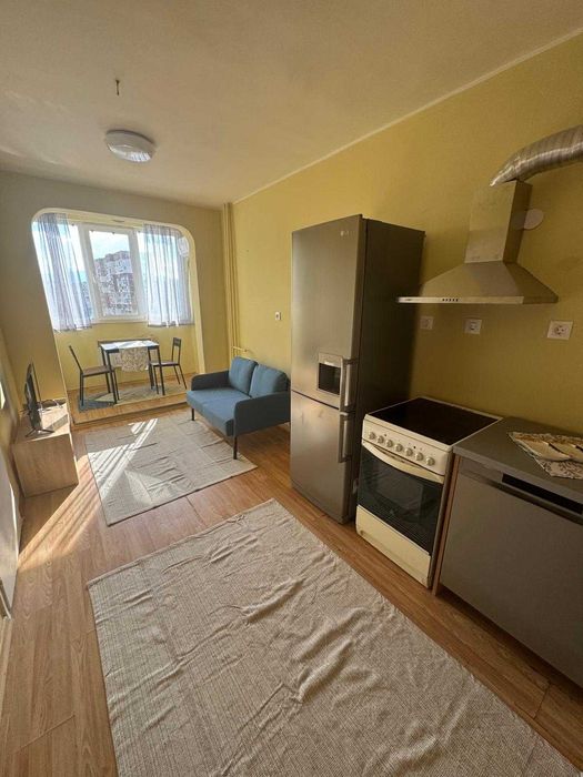 Наем: Двустаен на м-станция Западен Парк