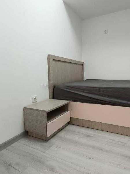 Дава се под наем Двустаен апартамент в Бургас, Център - 50 кв.м за 510 € - Снимка #3