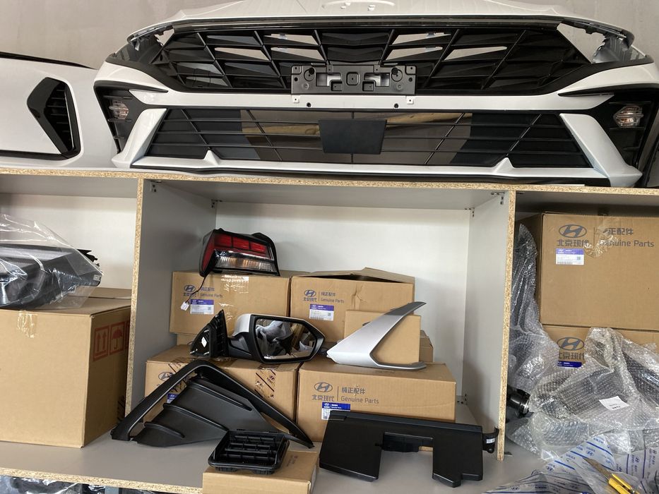 Hyundai Elantra  подкрыльник арка молдинг защитка решетка губа эмблема