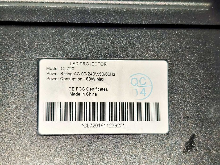 Videoproiector LED HD CL720 – Cinema la tine acasă