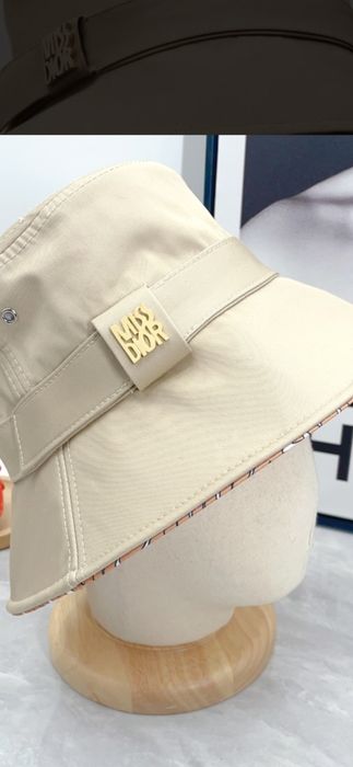 Pălărie Christian Dior, model 2026, 3 modele, preț fix