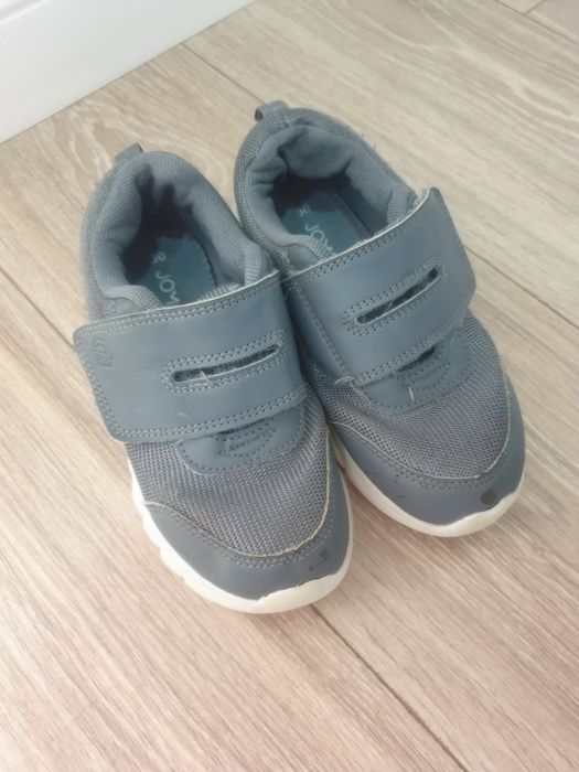 Кроссовки на мальчика