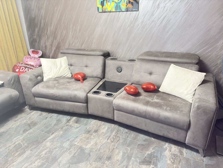 Продавам дизайнерски дивани с електрически механизъм