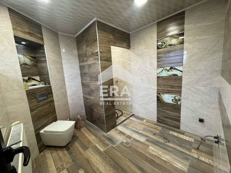 Продава се Промишлена сграда в с. Сталево, Област Хасково - 3000 кв.м за 117 €/кв.м - Снимка #10