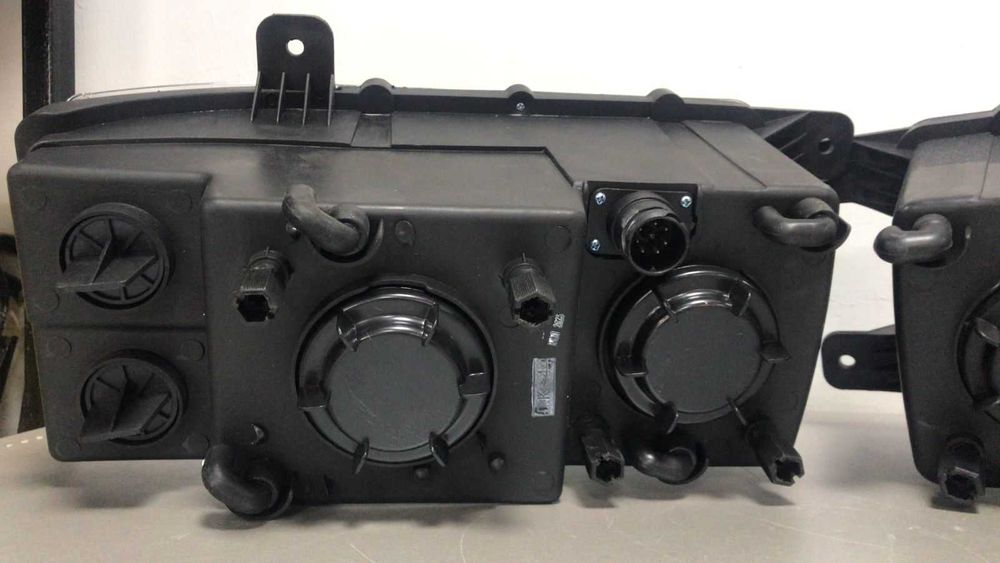 Фары на КамАЗ Евро 4