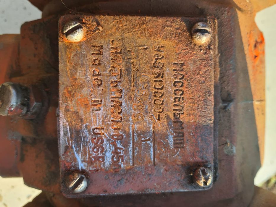 Продам угловой редуктор 1 к 2