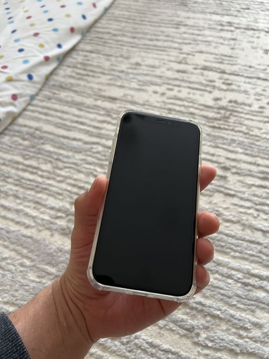 IPhone XR в оригинале