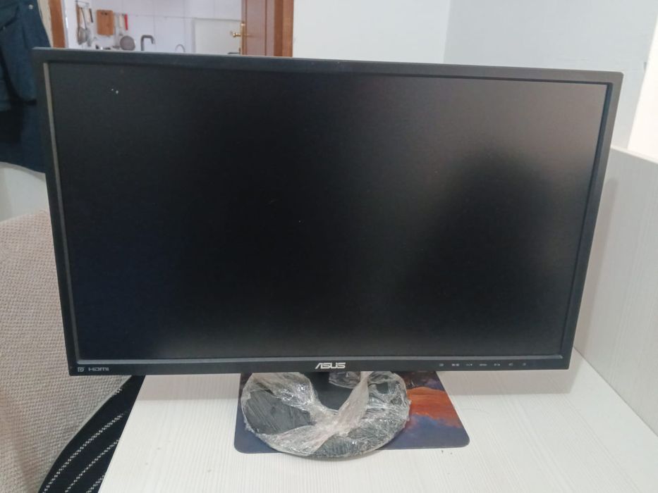 Монитор компания Асус