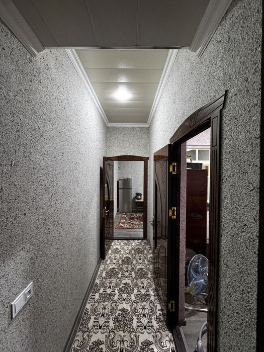 Samarqand shaxar superda joylashgan 57 kvadrat 2 xonali uy sotiladi