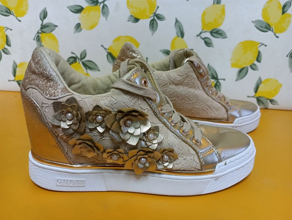 Guess кожени N 37 - 45 лв